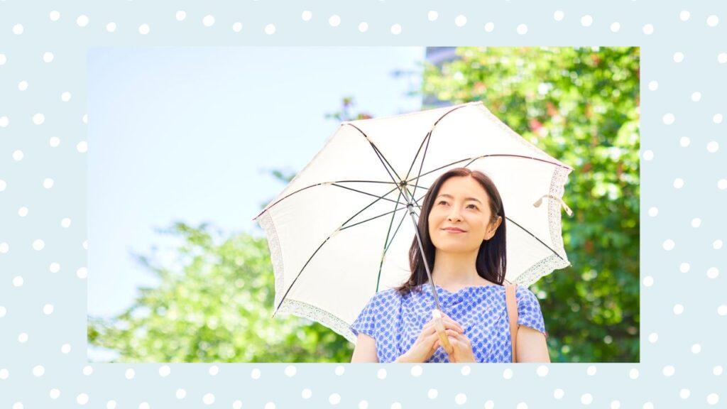 日傘をさした女性